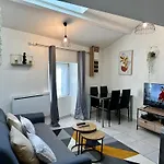 Duplex En Centre-ville Proche Du Puy-du-fouu Cholet