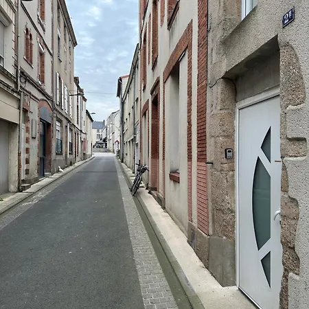 Duplex En Centre-ville Proche Du Puy-du-fouu