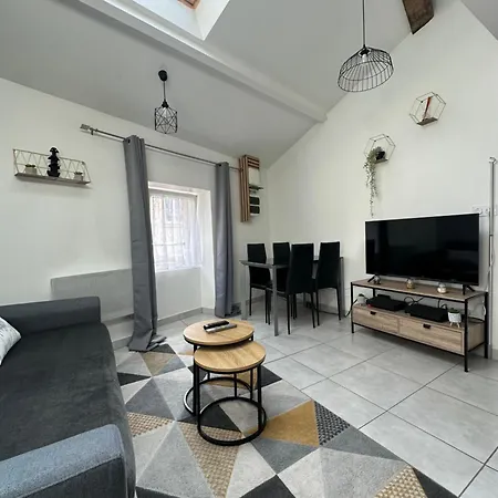 Duplex En Centre-ville Proche Du Puy-du-fouu